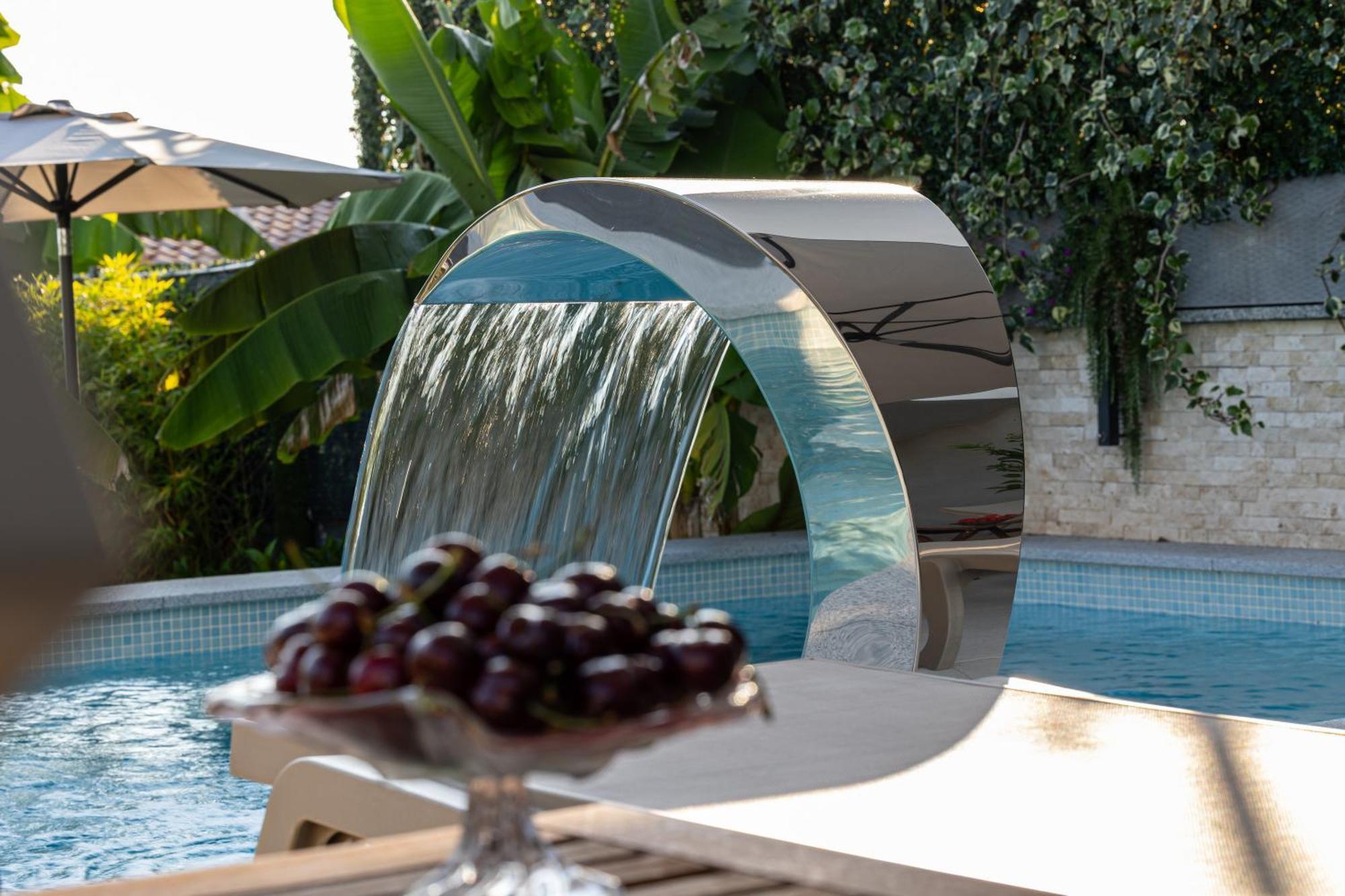 Luxury Villas White Sails Pinezići Exterior foto
