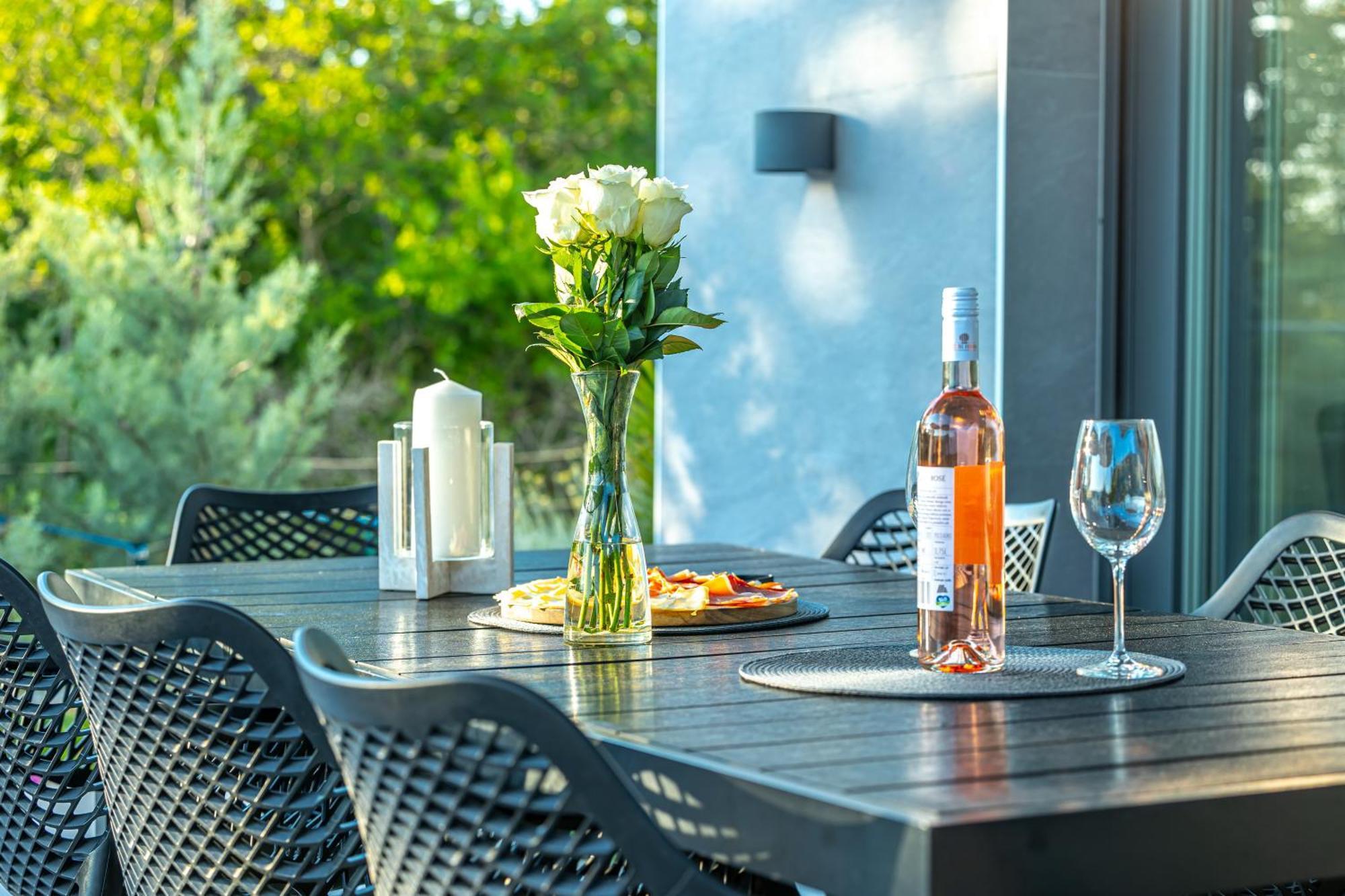 Luxury Villas White Sails Pinezići Exterior foto